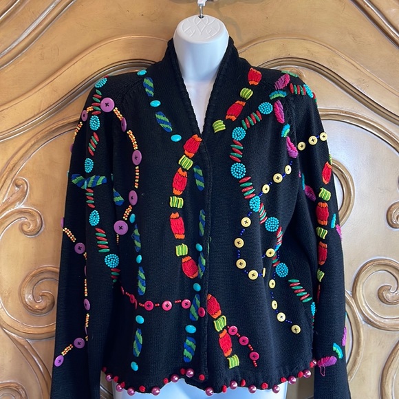 Cardigan ajouré boutonné all over - 20,00€ - Armand Thiery